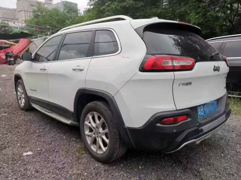 广州16年Jeep自由光7