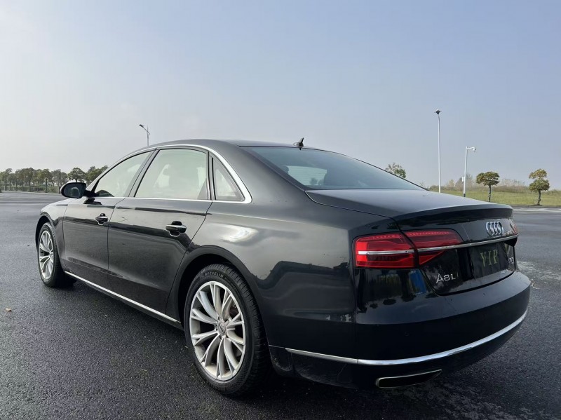 盐城17年奥迪A8L8