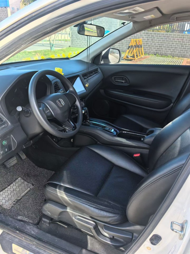 嘉兴17年本田缤智6