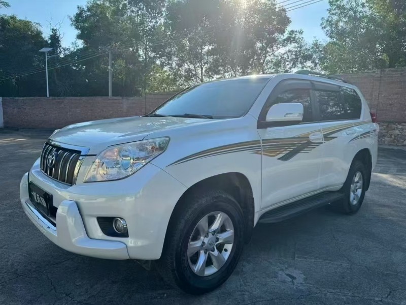 广州11年丰田普拉多3