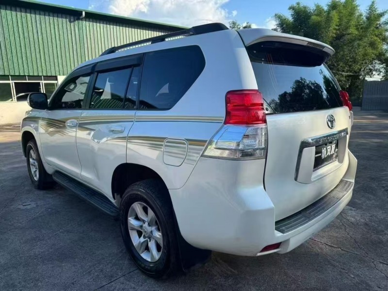广州11年丰田普拉多5
