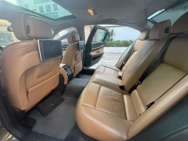 广州13年宝马7系4