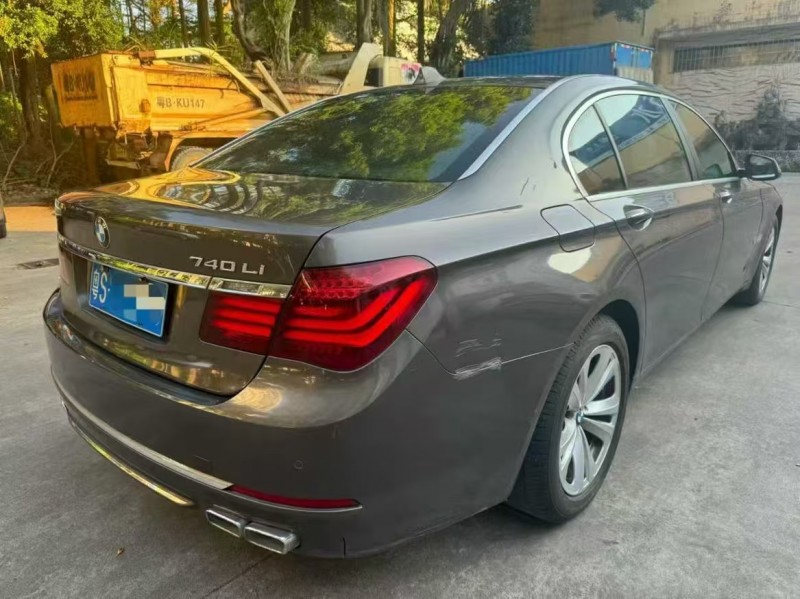 广州13年宝马7系6