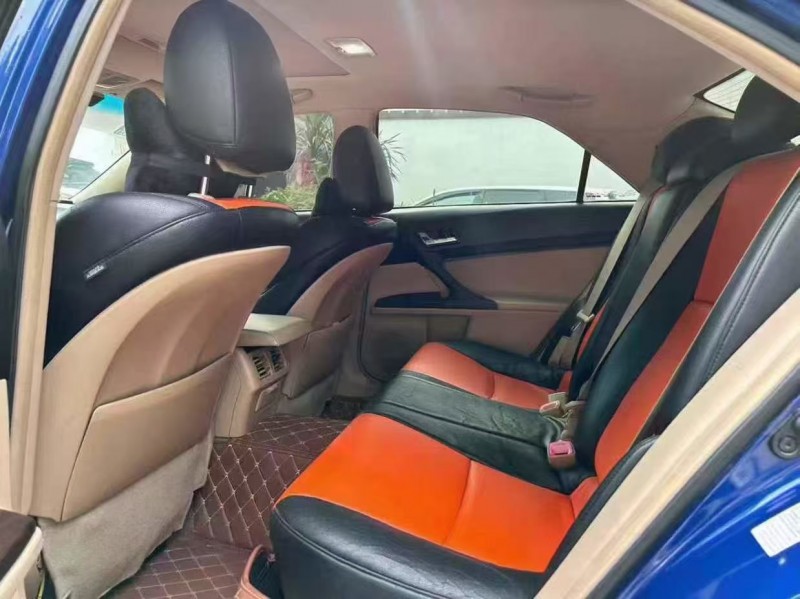 广州12年丰田锐志6