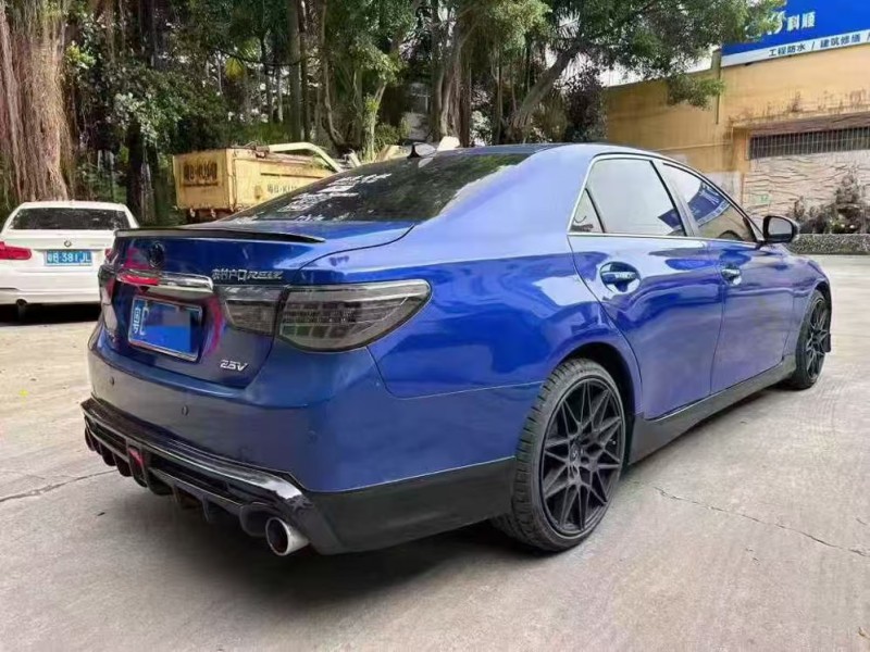 广州12年丰田锐志8