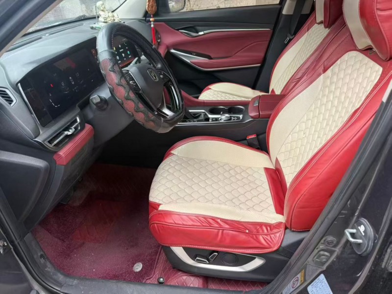 绍兴21年长安汽车CS757