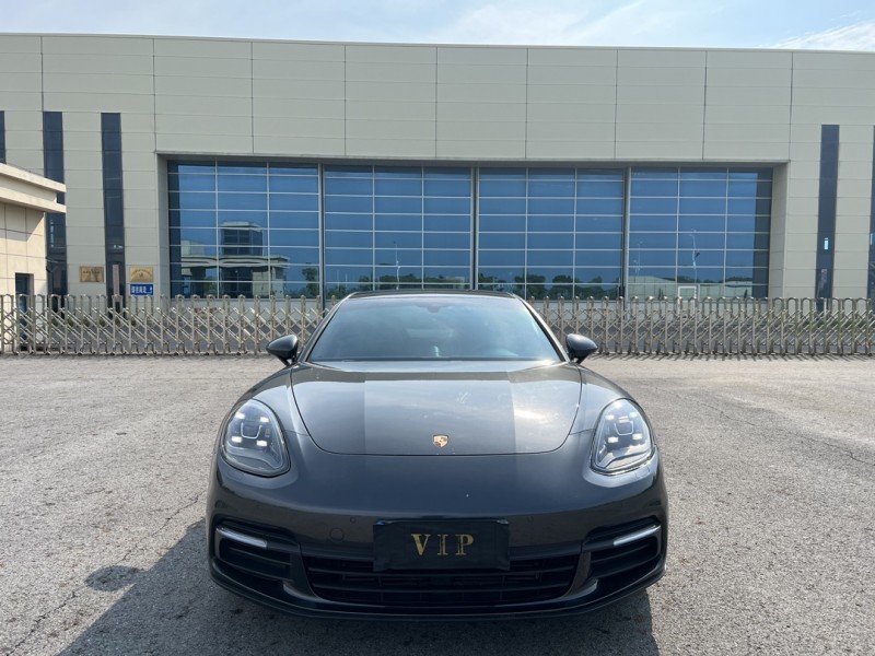 盐城17年保时捷帕拉梅拉1