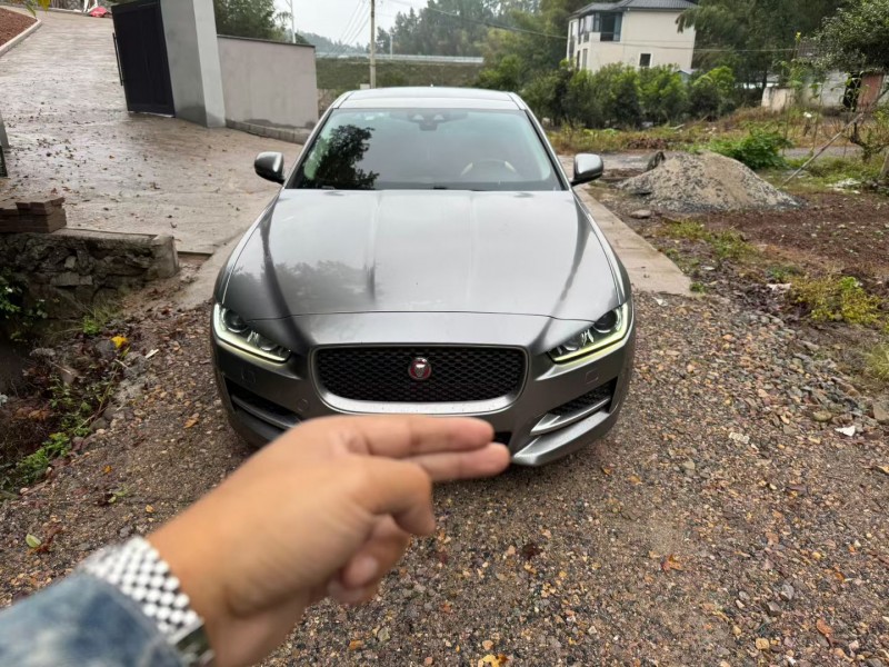 常州16年捷豹XE1