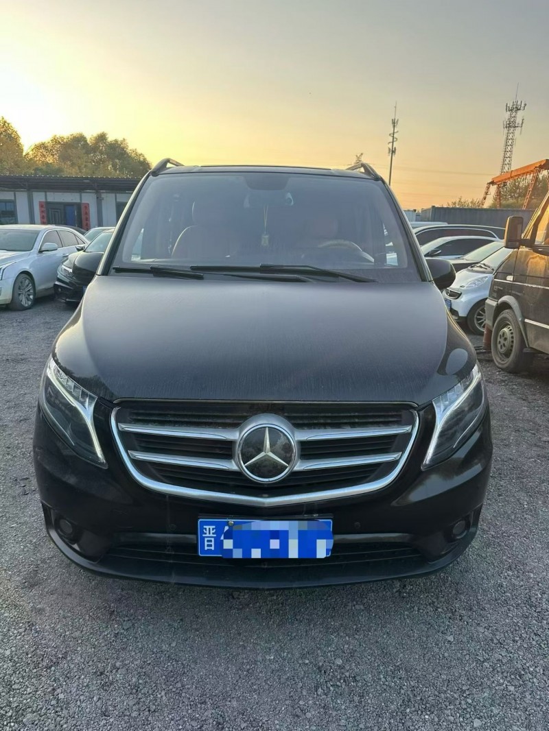 阳泉18年奔驰威霆1