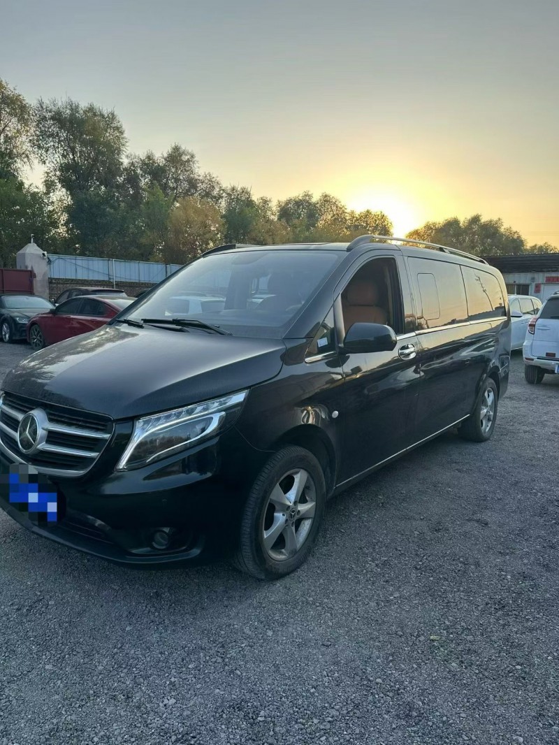 阳泉18年奔驰威霆2