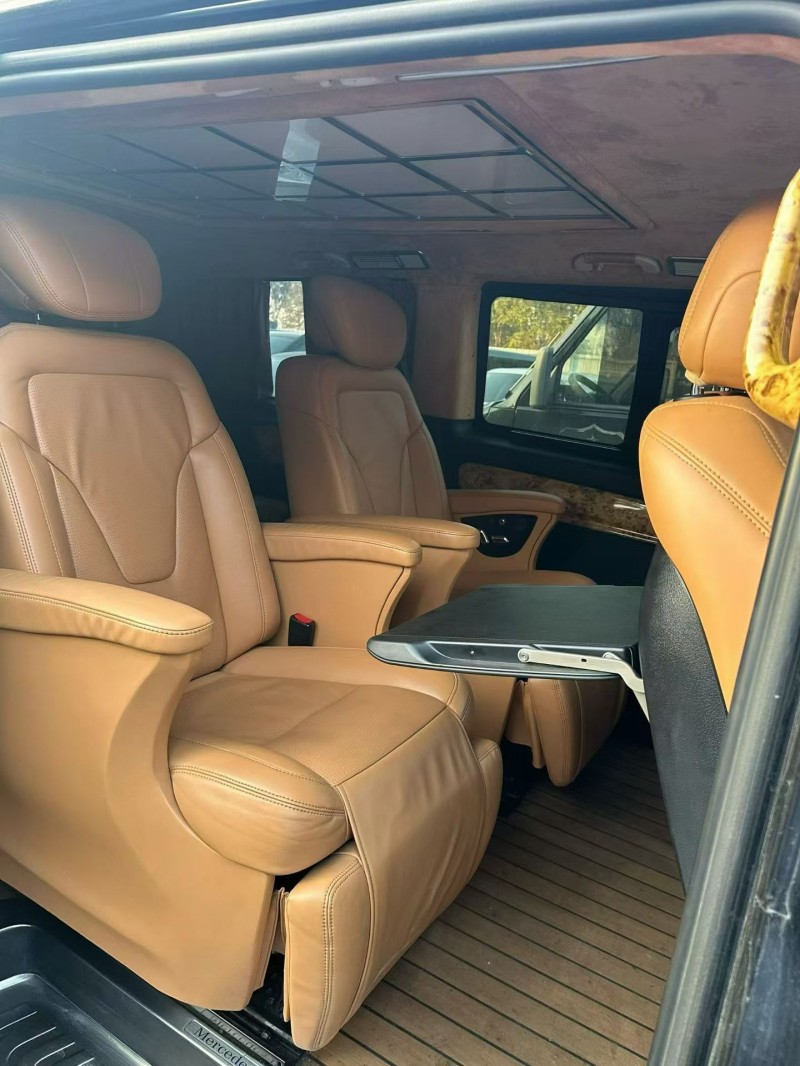 阳泉18年奔驰威霆5