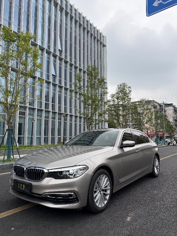 成都19年宝马5系3