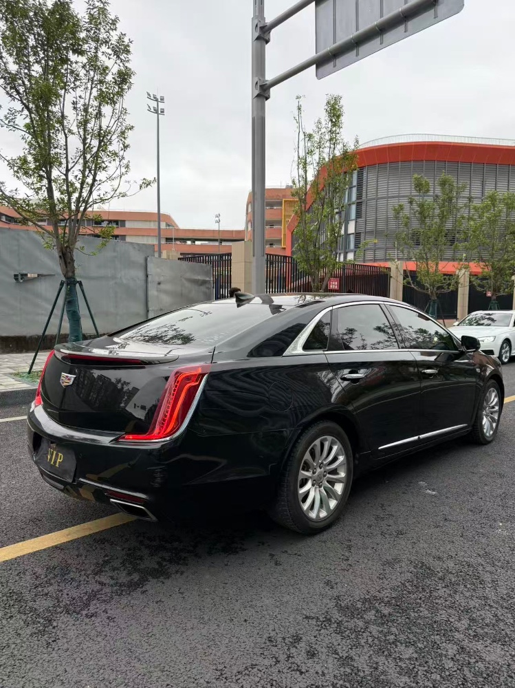 成都19年凯迪拉克XTS6