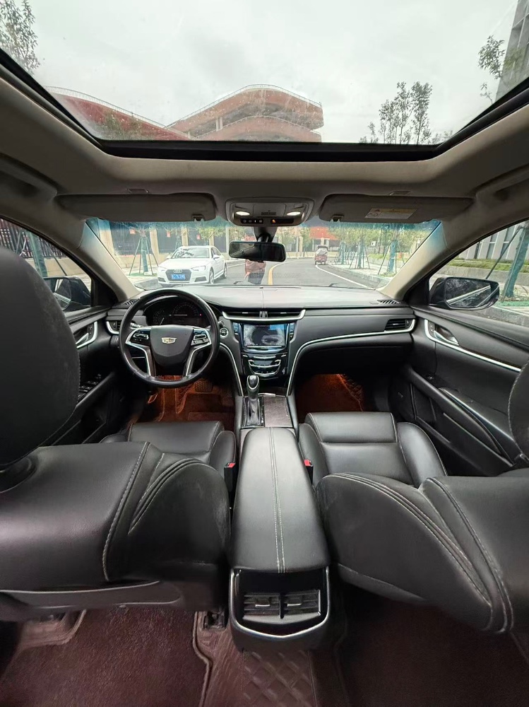 成都19年凯迪拉克XTS9