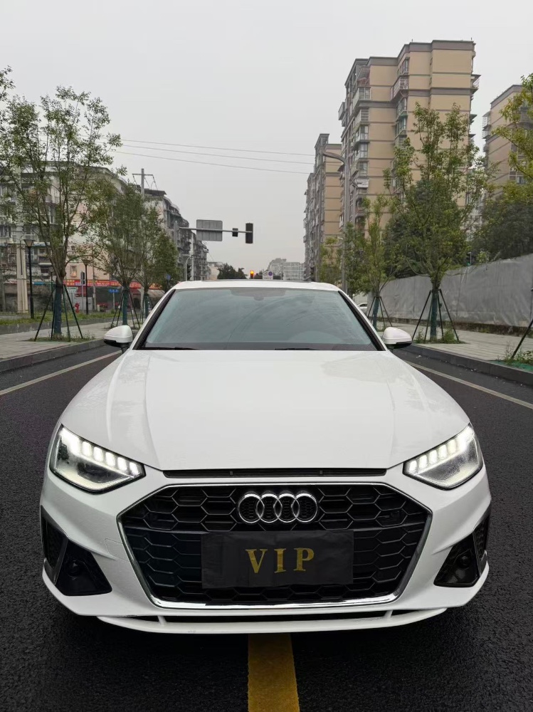 成都24年奥迪A4L1