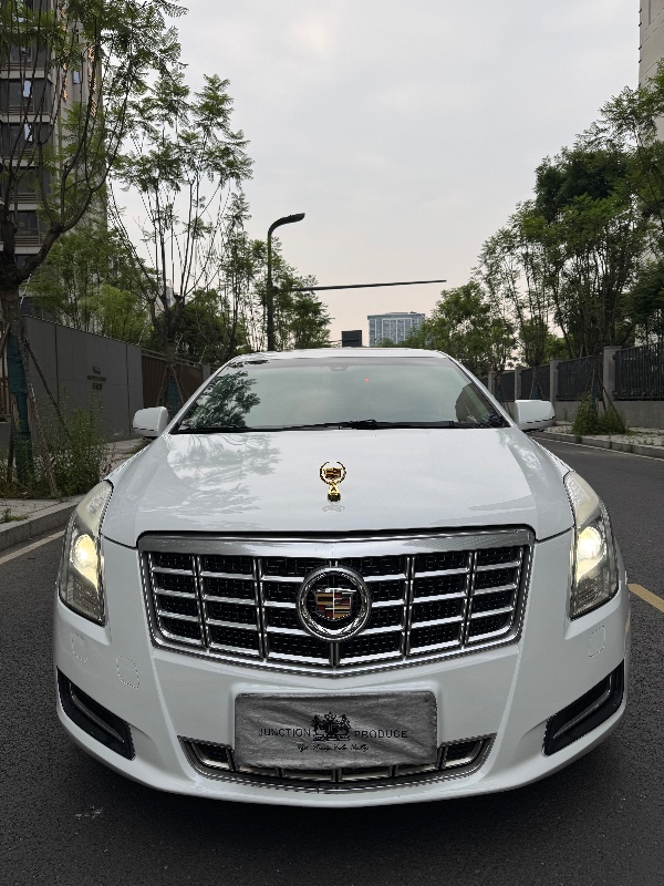 成都16年凯迪拉克XTS1