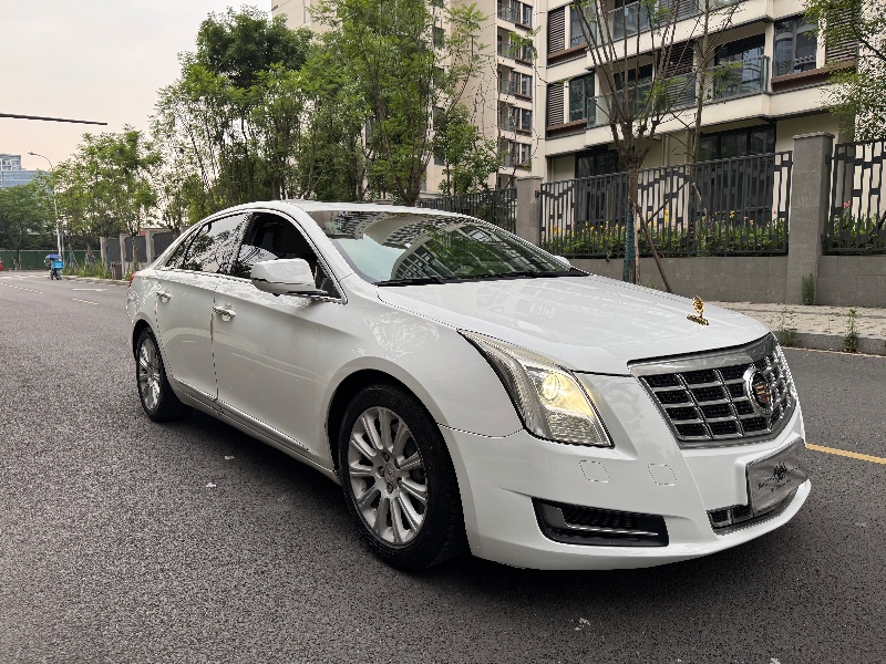 成都16年凯迪拉克XTS2