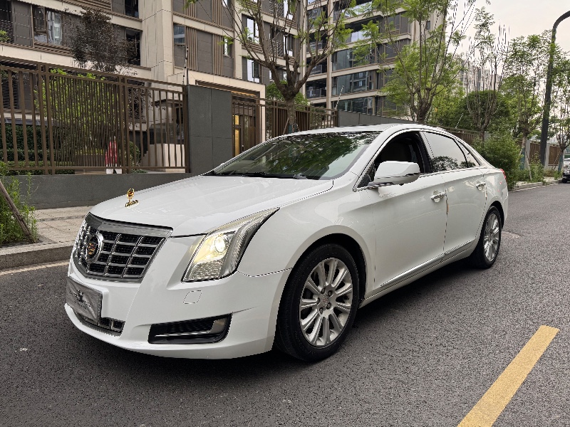 成都16年凯迪拉克XTS3