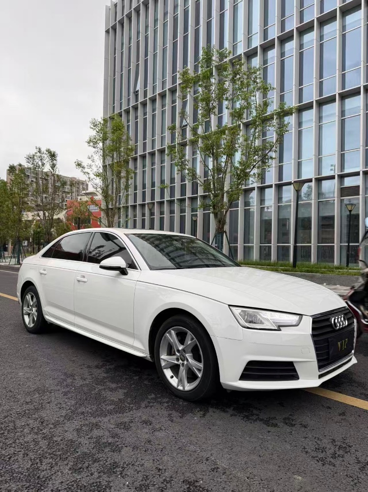 成都17年奥迪A4L2
