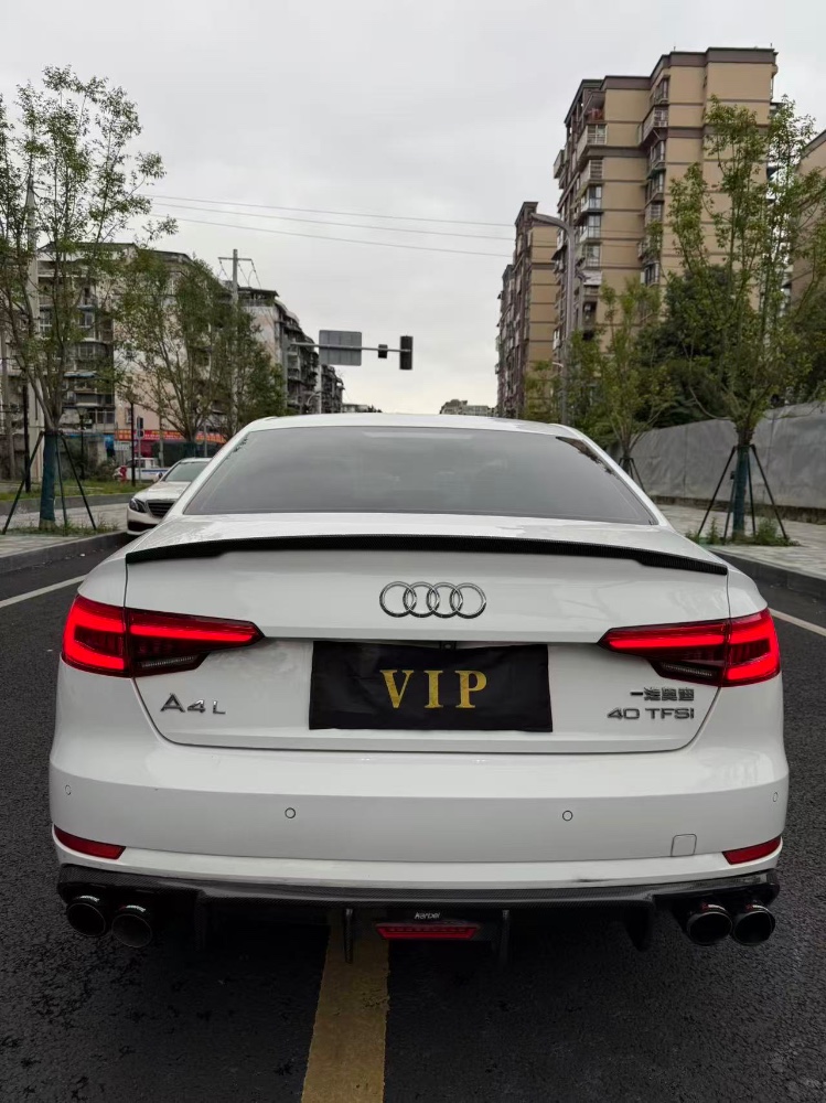 成都17年奥迪A4L5