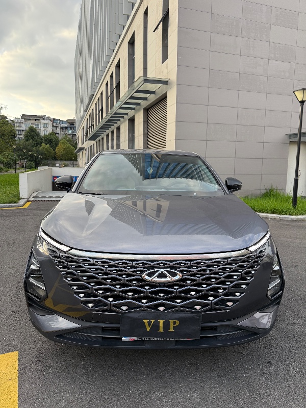 成都24年奇瑞欧萌达1