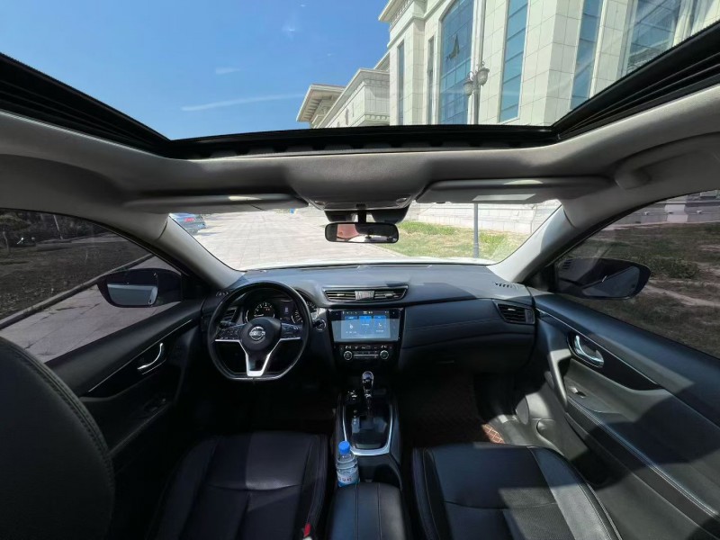 沧州21年日产奇骏8