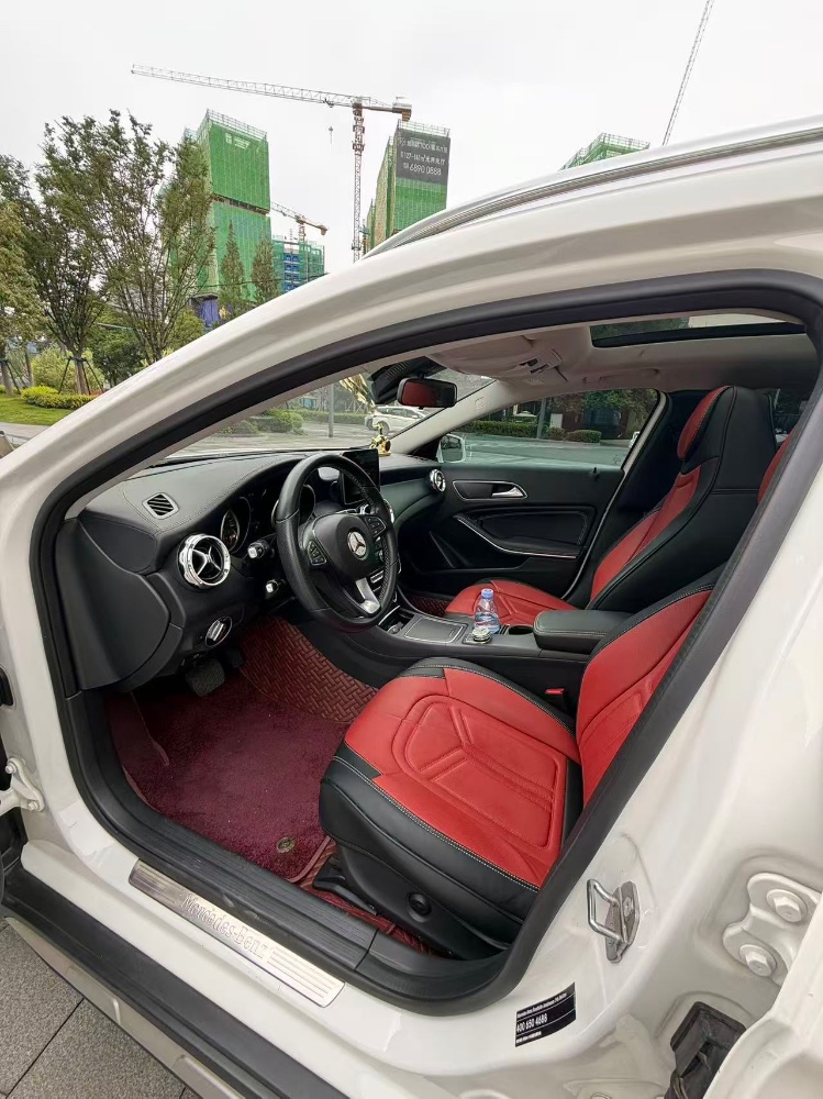 成都18年奔驰GLA7