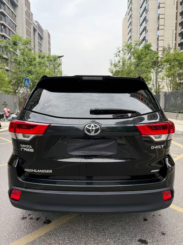 成都19年丰田汉兰达5