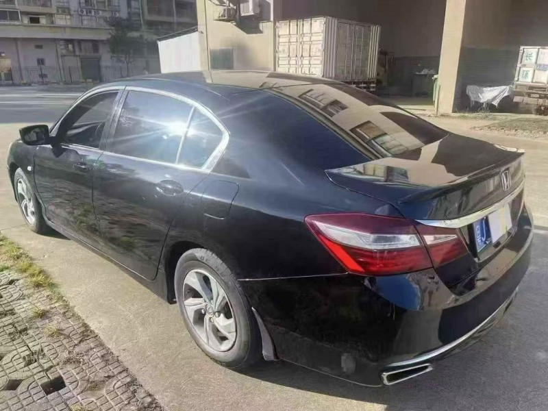 汕头16年本田雅阁7