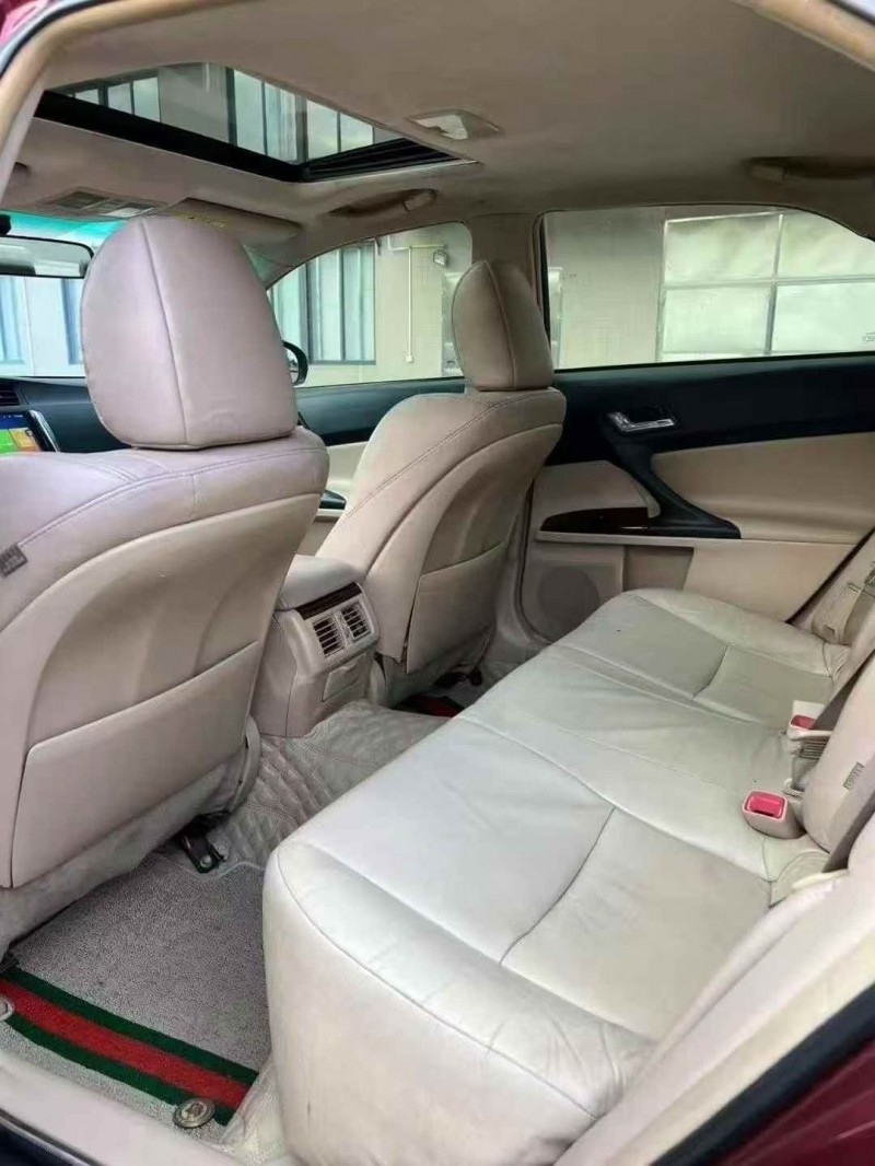 深圳12年丰田锐志6