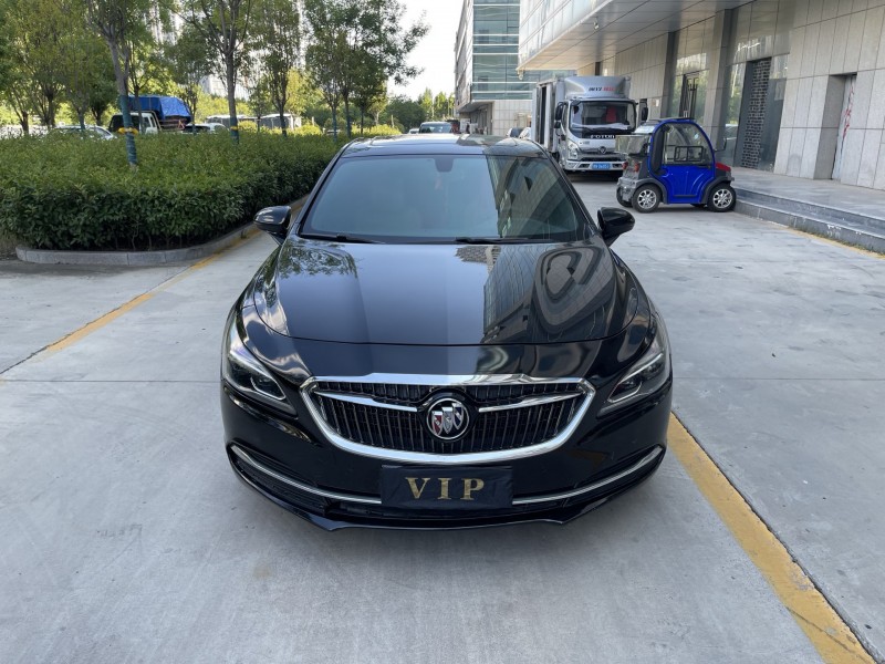 济宁19年别克君越1