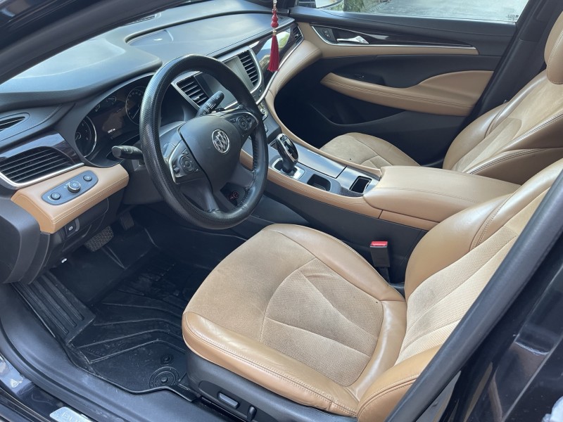 济宁19年别克君越4