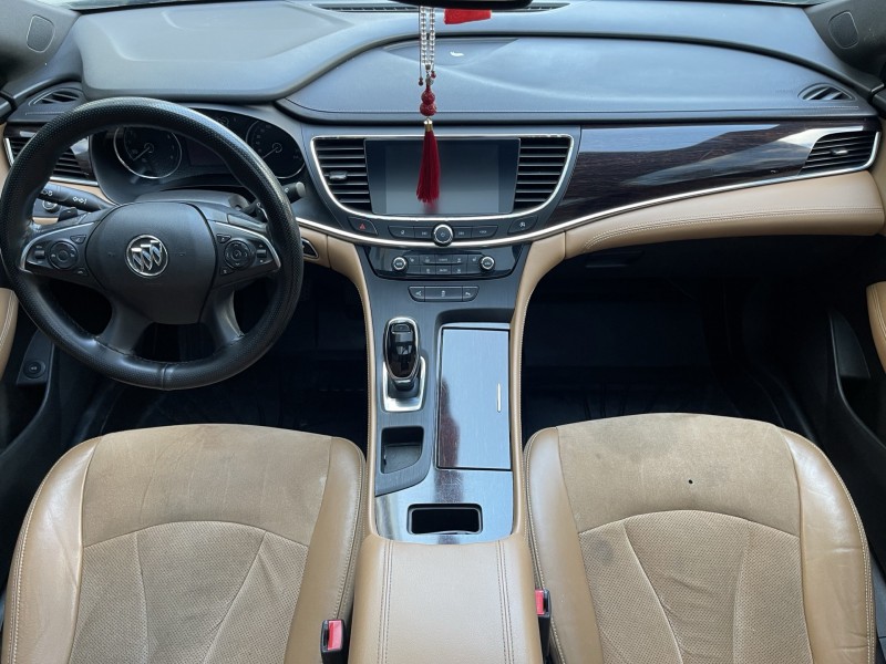 济宁19年别克君越6