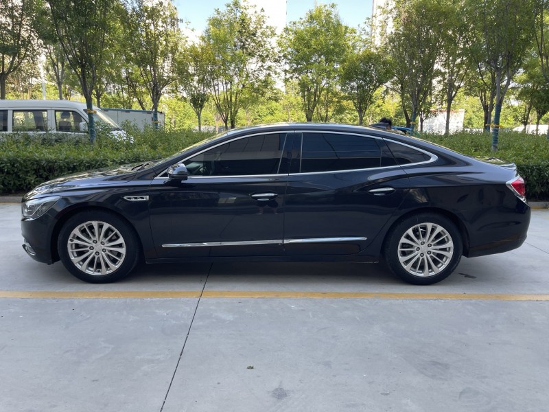 济宁19年别克君越7