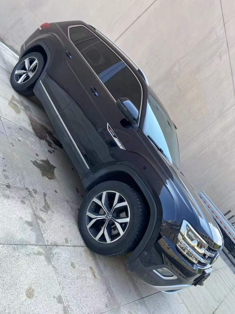 营口19年大众途昂8