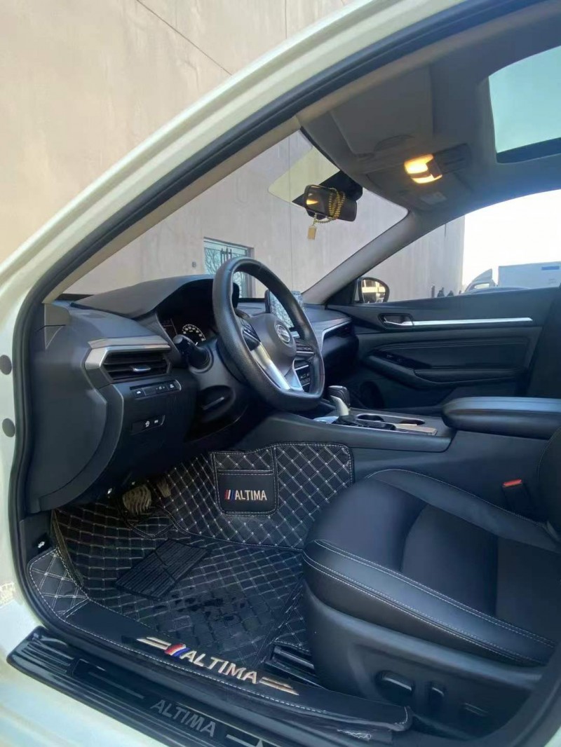 营口20年日产天籁3