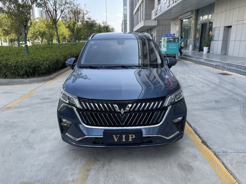 济宁22年五菱汽车佳辰1