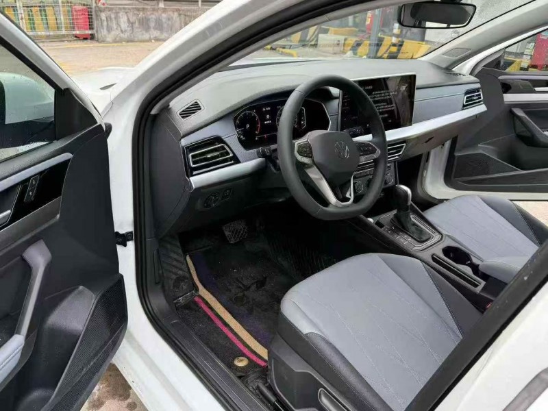 珠海25年大众朗逸6