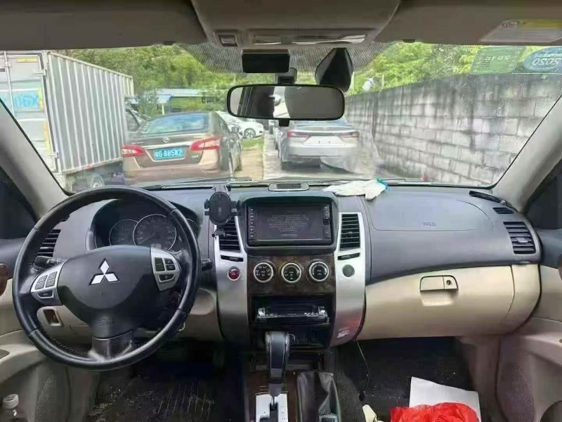 佛山16年三菱帕杰罗·劲畅6