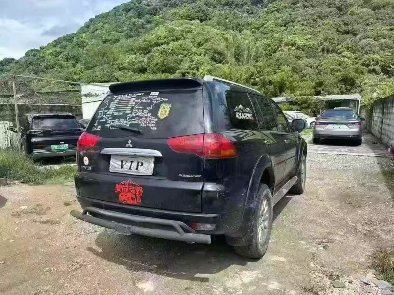 佛山16年三菱帕杰罗·劲畅8