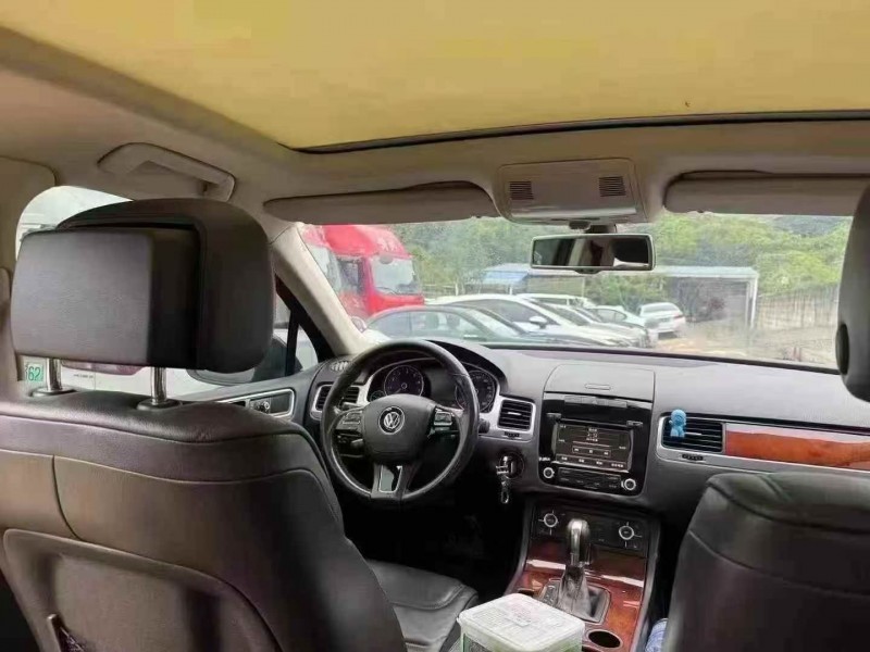 深圳14年大众途锐4