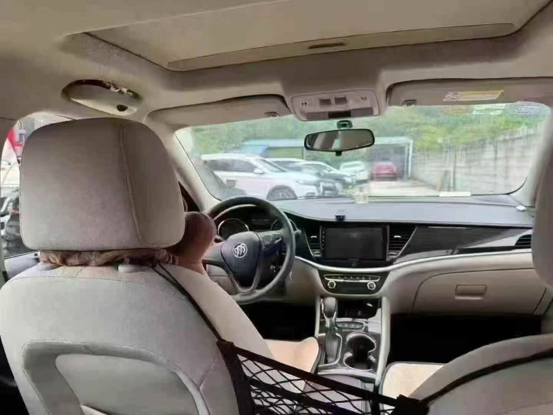 佛山19年别克威朗6