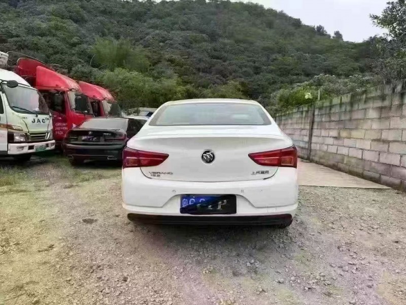 佛山19年别克威朗9