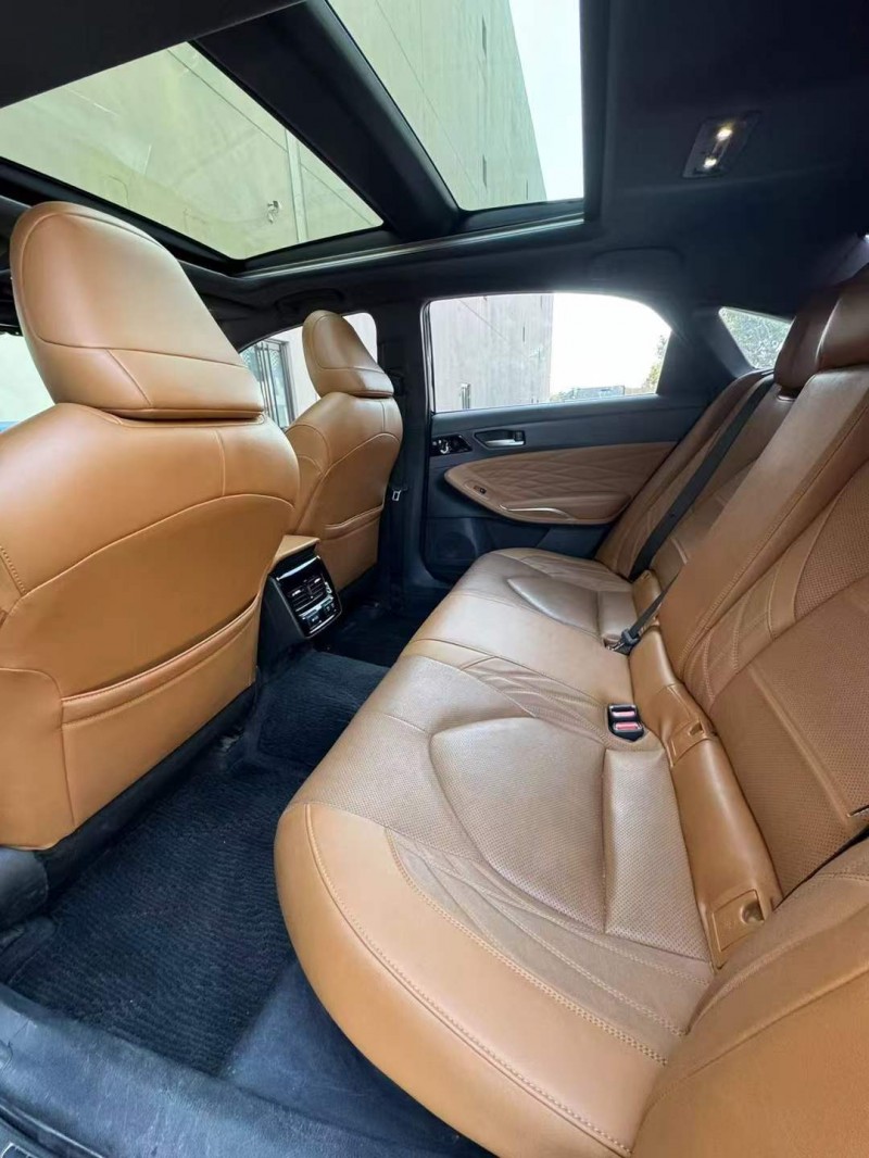 营口19年丰田亚洲龙8