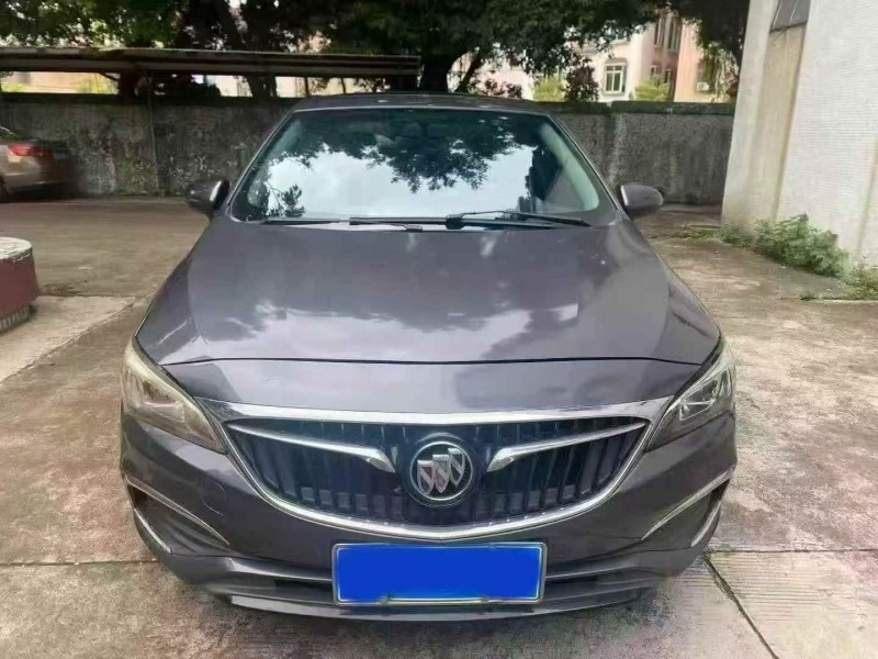 汕头18年别克威朗1