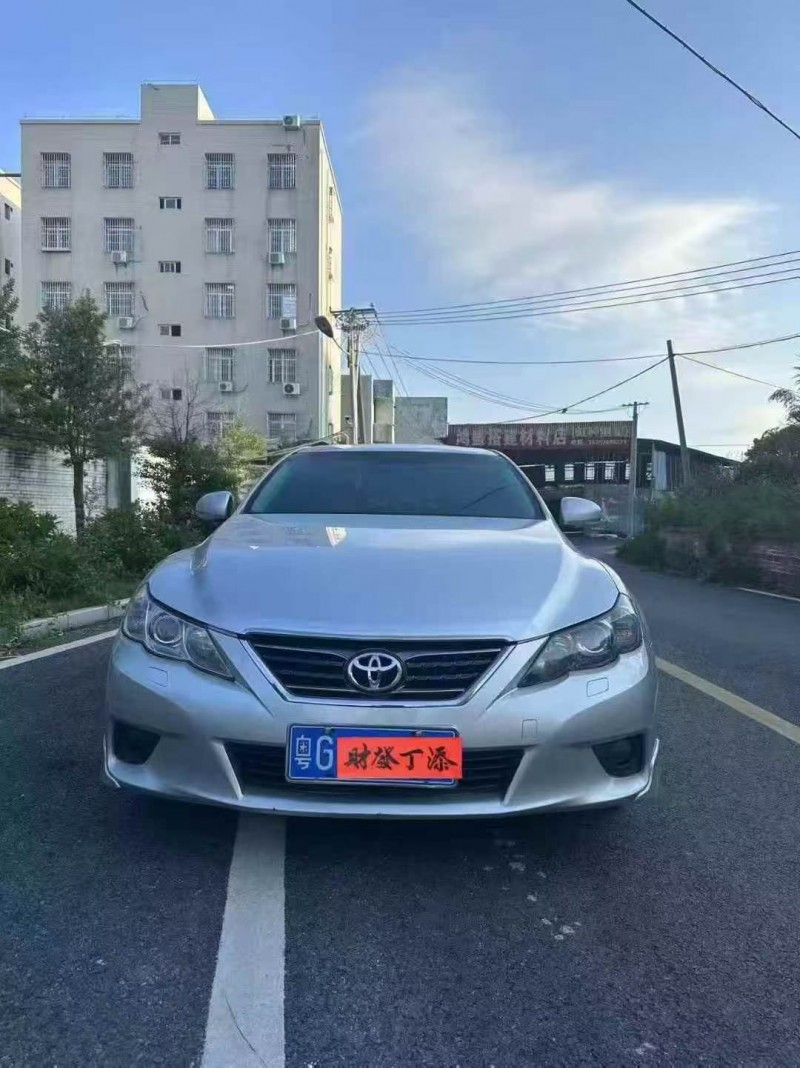 汕头13年丰田锐志1