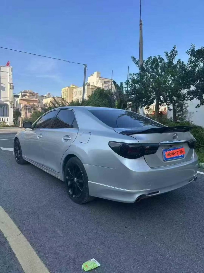 汕头13年丰田锐志9