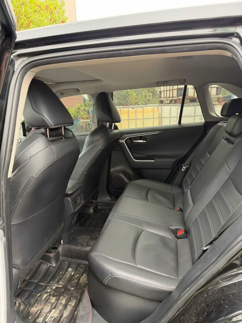 邵阳22年丰田威兰达8