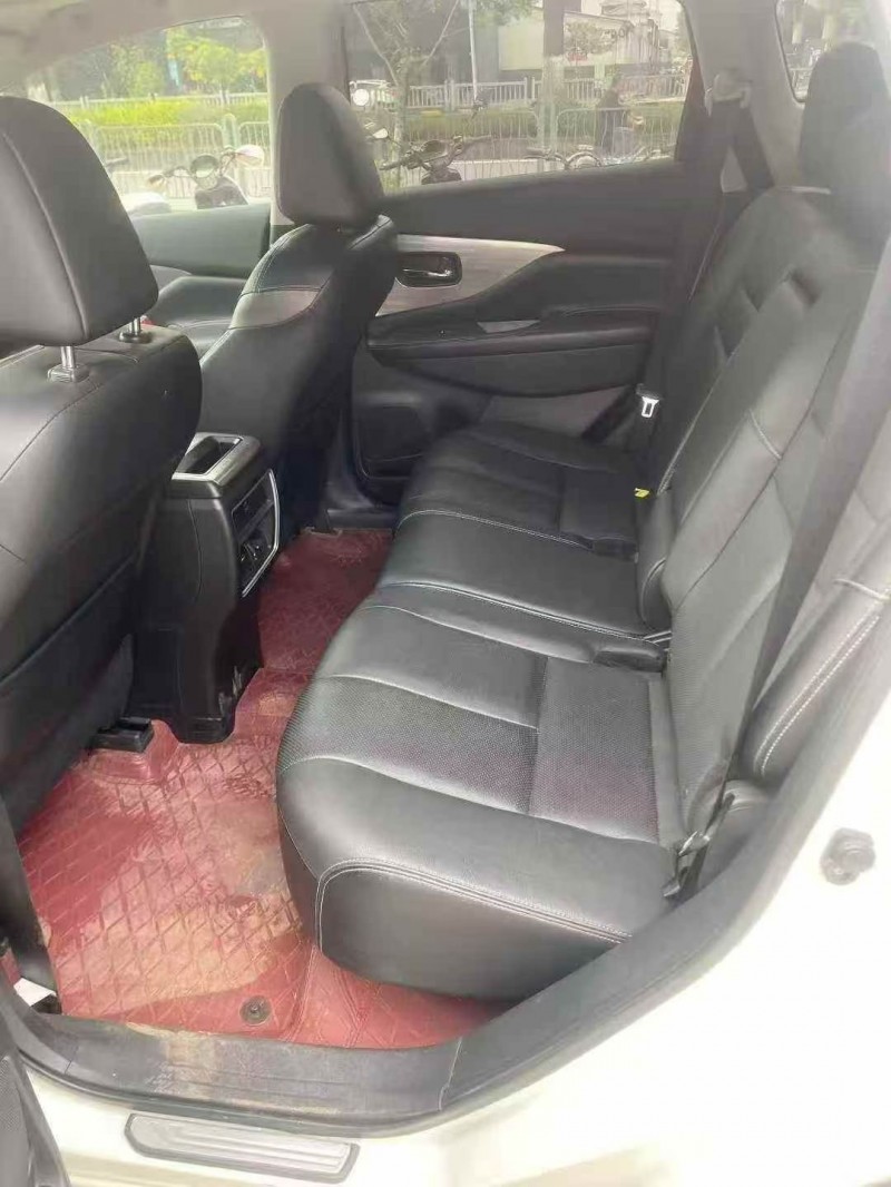 珠海21年日产楼兰5