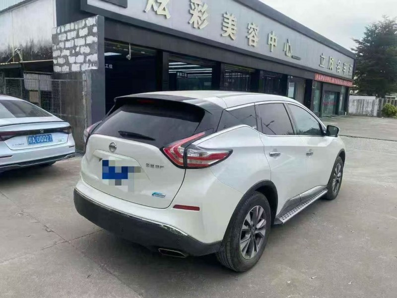 珠海21年日产楼兰8